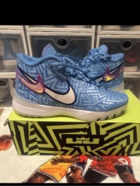 *Deadstock* (Brand new)

Nike men’s Zoom LeBron NXXT Genisus
- Size 10 men’s